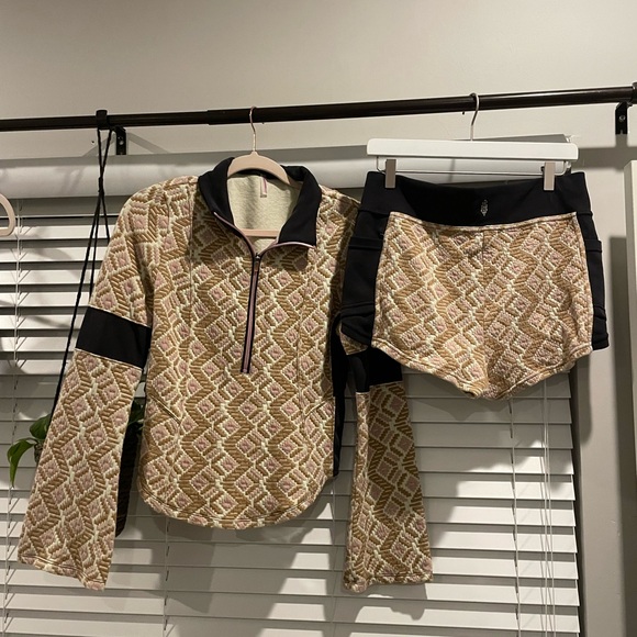 FP Movement Geometric Patterned Activewear Set - Picture 2 of 12